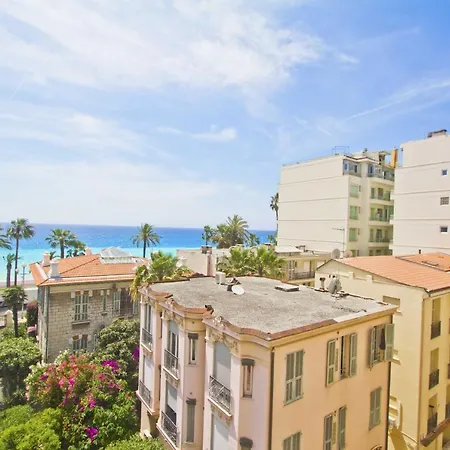 Luxury Sea Front Promenade *