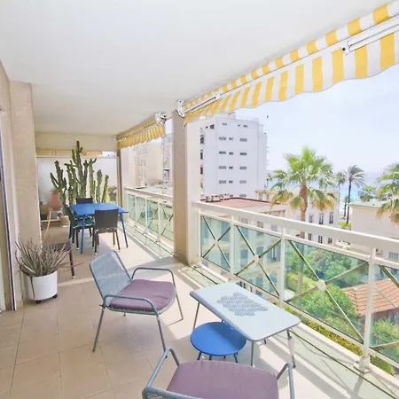Luxury Sea Front Promenade Apartment Nice