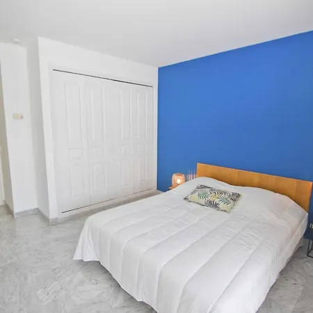 Luxury Sea Front Promenade Apartment Nice